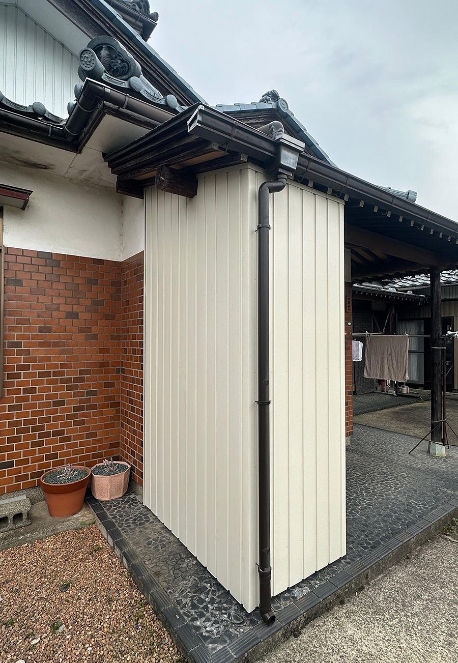 U様邸玄関先に雪囲いを設置After